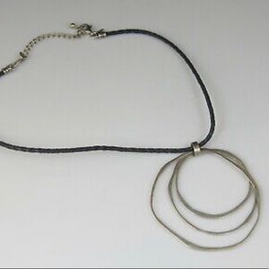 Silpada 3 hammered circle pendant